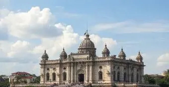 Belém, capital do novo mundo democrático