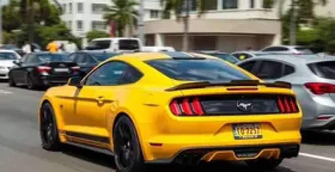 acidente carro de luxo Belém