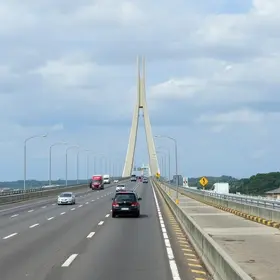 trânsito na avenida João Paulo II