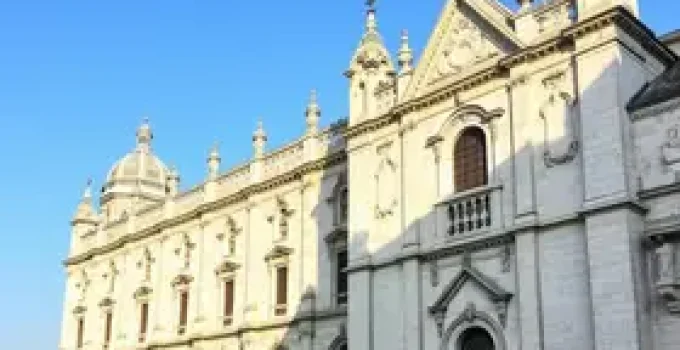 Cripta da Basílica Santuário de Nazaré